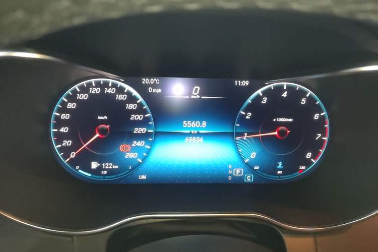Used Mercedes-Benz GLC 2022 Facelift GLC 260 L 4MATIC Luxury Edition Instrument Cluster