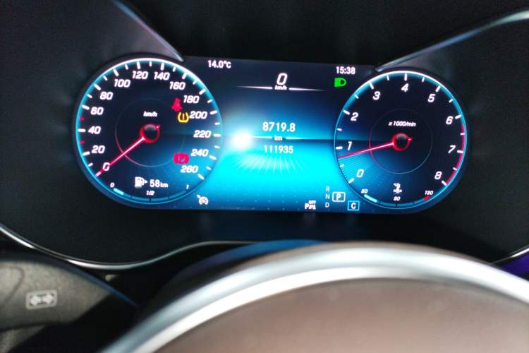 Used Mercedes-Benz GLC 2022 GLC 260 L 4MATIC Luxury Model Instrument Cluster