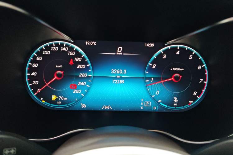 Used Mercedes-Benz GLC 2022 GLC 300 L 4MATIC Dynamic Model Instrument Cluster