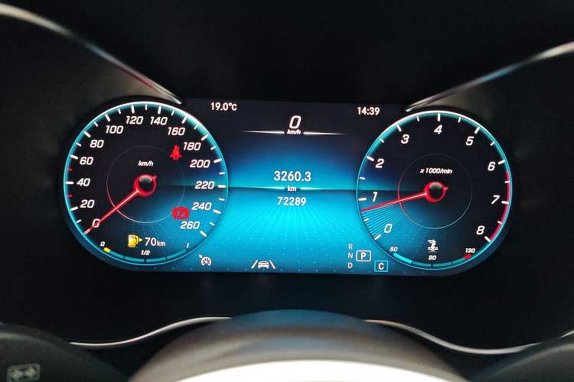 Used Mercedes-Benz GLC 2022 GLC 300 L 4MATIC Dynamic Model Instrument Cluster