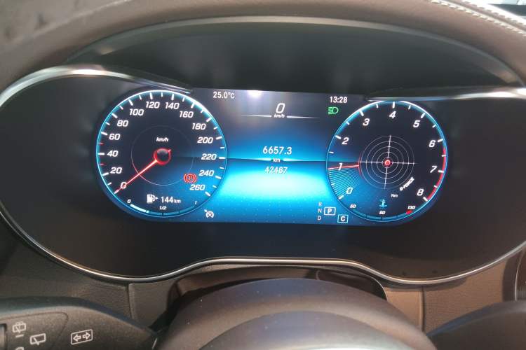 Used Mercedes-Benz GLC 2022 Facelift GLC 260 L 4MATIC Luxury Edition Instrument Cluster