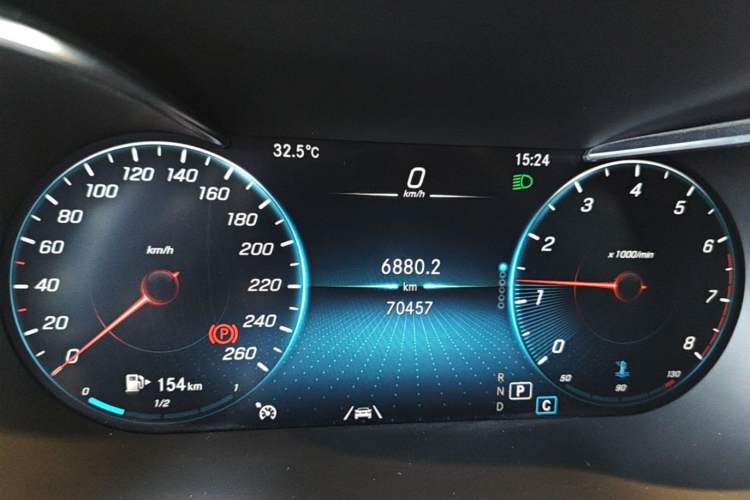 Used Mercedes-Benz GLC 2022 GLC 300 L 4MATIC Dynamic Model Instrument Cluster