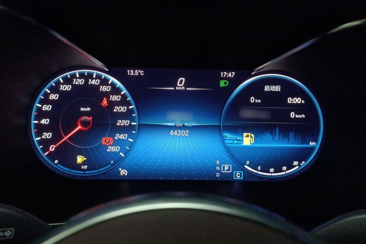 Used Mercedes-Benz GLC 2022 Second Facelift GLC 260 L 4MATIC Luxury Edition Instrument Cluster