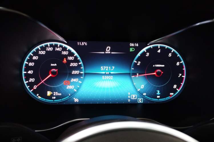 Used Mercedes-Benz GLC 2022 Second Facelift GLC 260 L 4MATIC Dynamic Edition Instrument Cluster