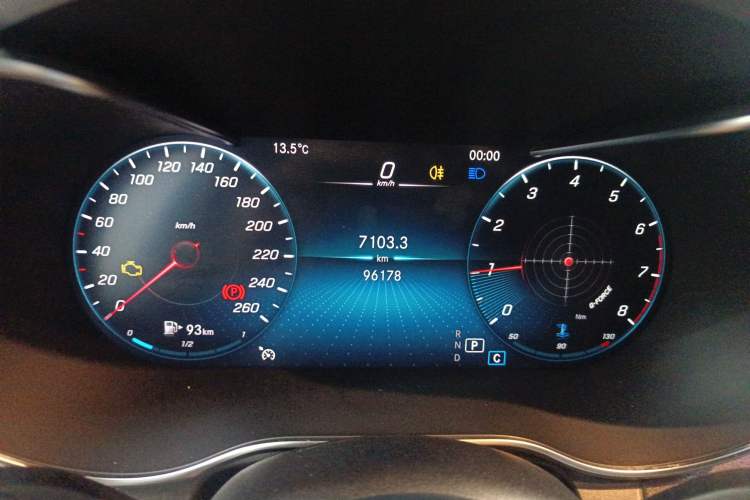 Used Mercedes-Benz GLC 2022 Second Facelift GLC 260 L 4MATIC Luxury Edition Instrument Cluster