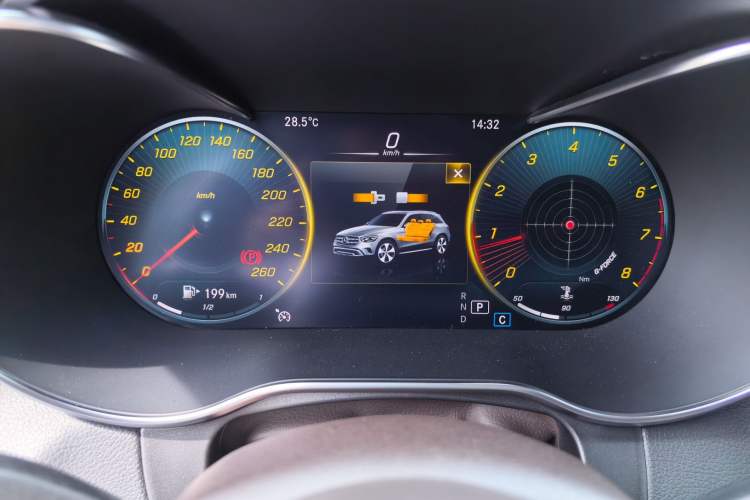 Used Mercedes-Benz GLC 2022 Refreshed GLC 260 L 4MATIC Dynamic Edition Instrument Cluster