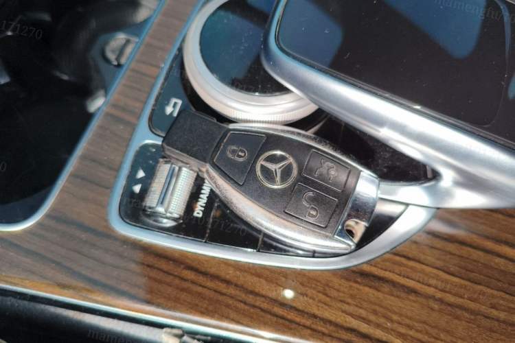 Used Mercedes-Benz GLC 2022 GLC 260 L 4MATIC Luxury Model Interior 1
