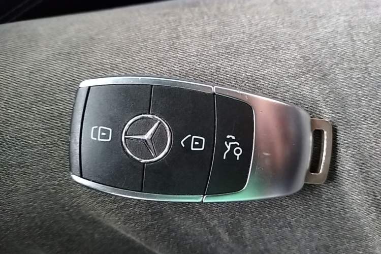 Used Mercedes-Benz GLC 2022 GLC 260 L 4MATIC Luxury Model Interior 1