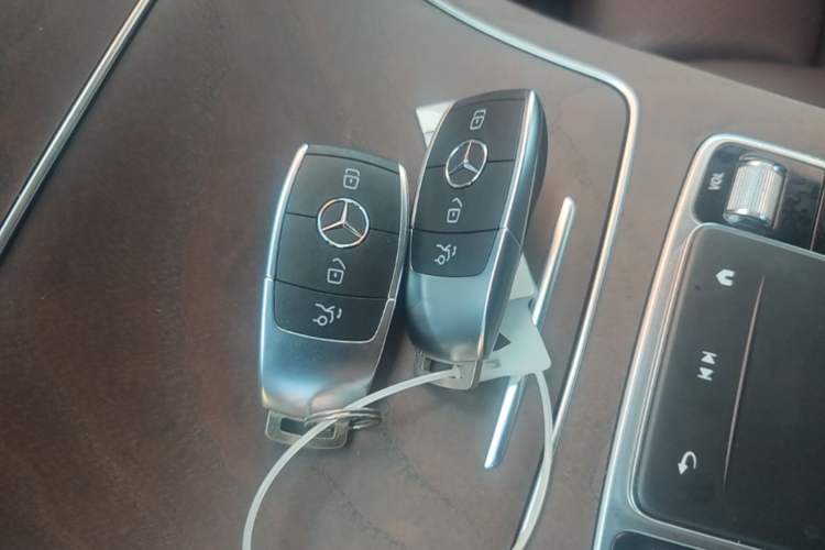 Used Mercedes-Benz GLC 2022 GLC 300 L 4MATIC Luxury Model Interior 1