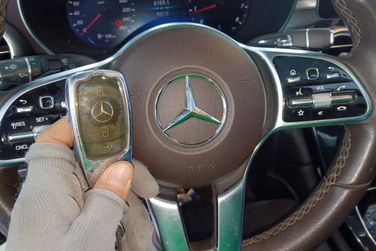 Used Mercedes-Benz GLC 2022 Second Facelift GLC 260 L 4MATIC Dynamic Edition Interior 1