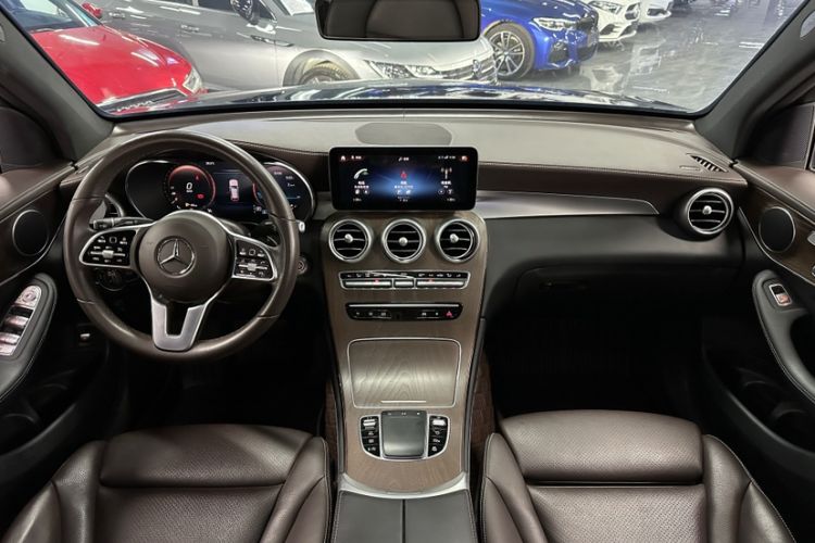 Used Mercedes-Benz GLC 2022 Facelift GLC 260 L 4MATIC Luxury Edition Interior 1