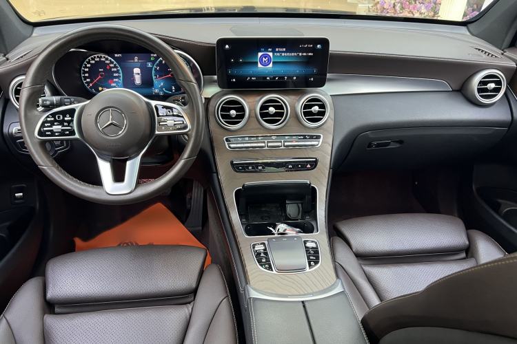 Used Mercedes-Benz GLC 2022 Refreshed GLC 300 L 4MATIC Dynamic Edition Interior 1
