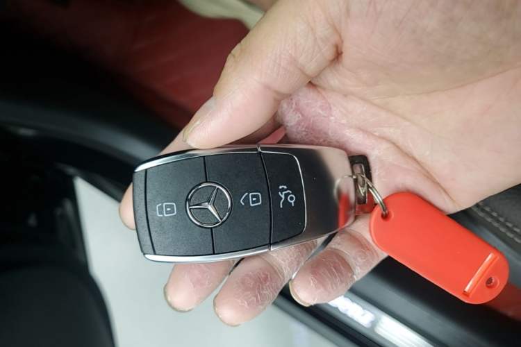 Used Mercedes-Benz GLC 2022 Second Facelift GLC 260 L 4MATIC Luxury Edition Interior 1