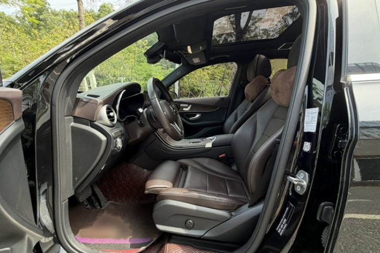 Used Mercedes-Benz GLC 2022 Facelift GLC 300 L 4MATIC Luxury Edition Interior 1