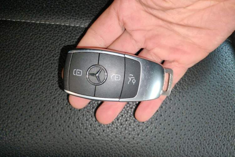 Used Mercedes-Benz GLC 2022 Facelifted GLC 260 L 4MATIC Dynamic Edition Interior 1