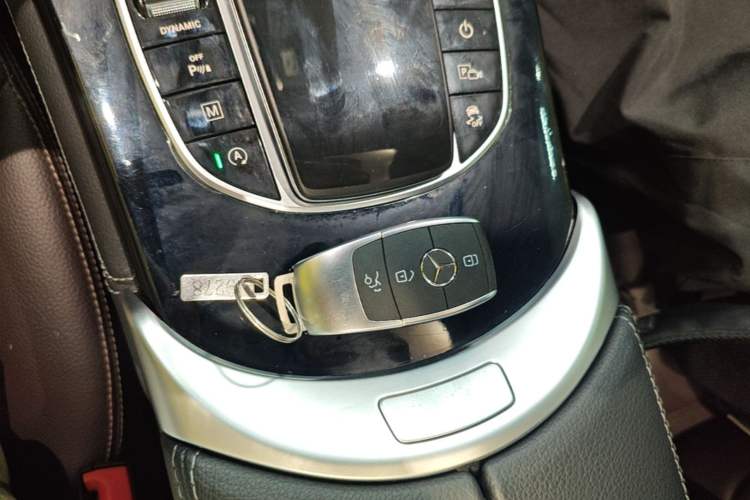 Used Mercedes-Benz GLC 2022 Second Facelift GLC 260 L 4MATIC Dynamic Edition Interior 1