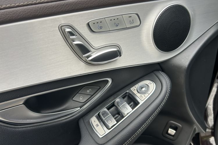 Used Mercedes-Benz GLC 2022 Refreshed GLC 260 L 4MATIC Dynamic Edition Interior 10