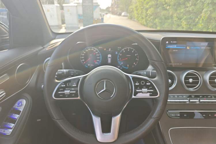 Used Mercedes-Benz GLC 2022 GLC 260 L 4MATIC Luxury Model Interior 10
