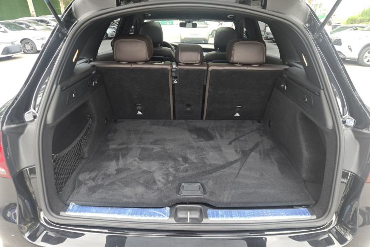 Used Mercedes-Benz GLC 2022 Facelifted GLC 260 L 4MATIC Dynamic Edition Interior 10