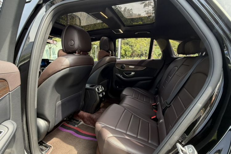 Used Mercedes-Benz GLC 2022 Facelift GLC 300 L 4MATIC Luxury Edition Interior 12