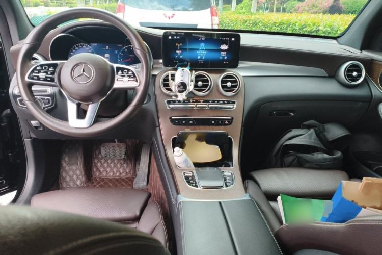 Used Mercedes-Benz GLC 2022 GLC 260 L 4MATIC Luxury Model Interior 2