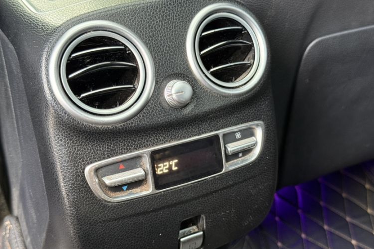 Used Mercedes-Benz GLC 2022 Facelift GLC 260 L 4MATIC Luxury Edition Interior 2