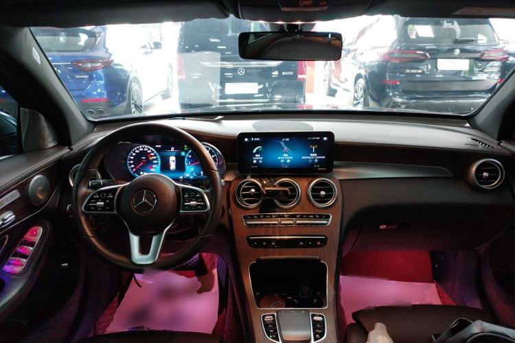 Used Mercedes-Benz GLC 2022 GLC 260 L 4MATIC Luxury Model Interior 2