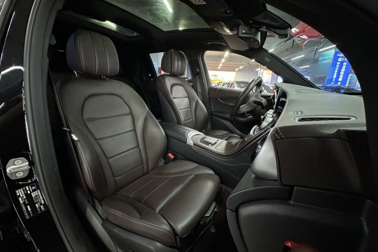 Used Mercedes-Benz GLC 2022 Facelift GLC 260 L 4MATIC Luxury Edition Interior 2