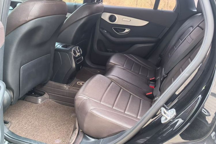 Used Mercedes-Benz GLC 2022 Second Facelift GLC 260 L 4MATIC Dynamic Edition Interior 2
