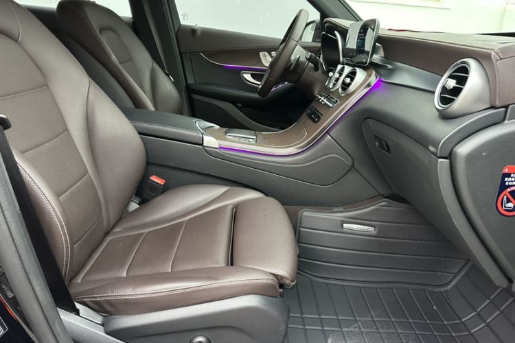 Used Mercedes-Benz GLC 2022 Facelift GLC 260 L 4MATIC Luxury Edition Interior 2