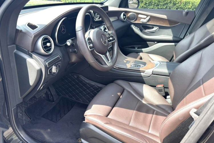 Used Mercedes-Benz GLC 2022 Facelift GLC 260 L 4MATIC Luxury Edition Interior 2