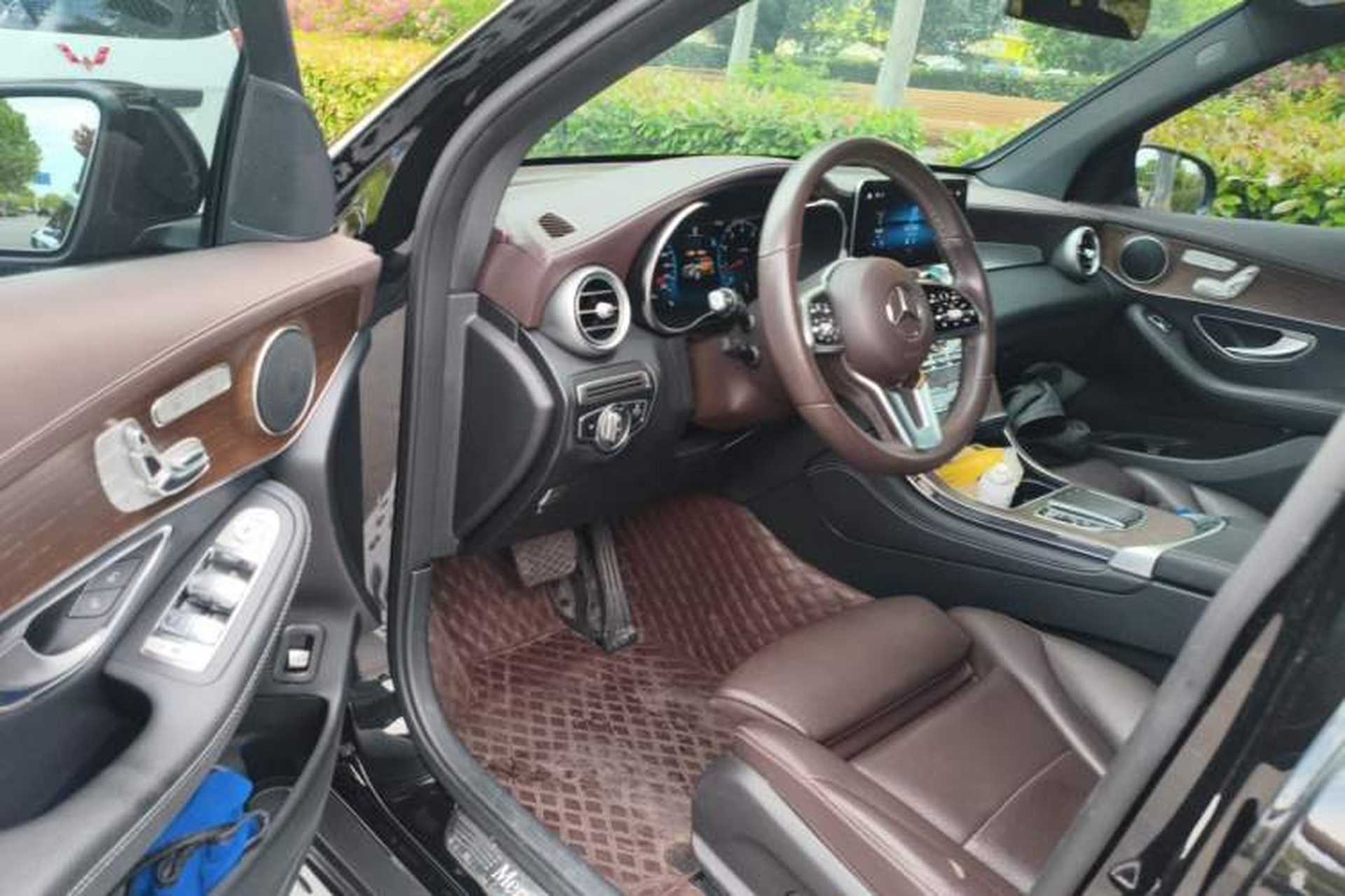 Used Mercedes-Benz GLC 2022 GLC 260 L 4MATIC Luxury Model Interior 3
