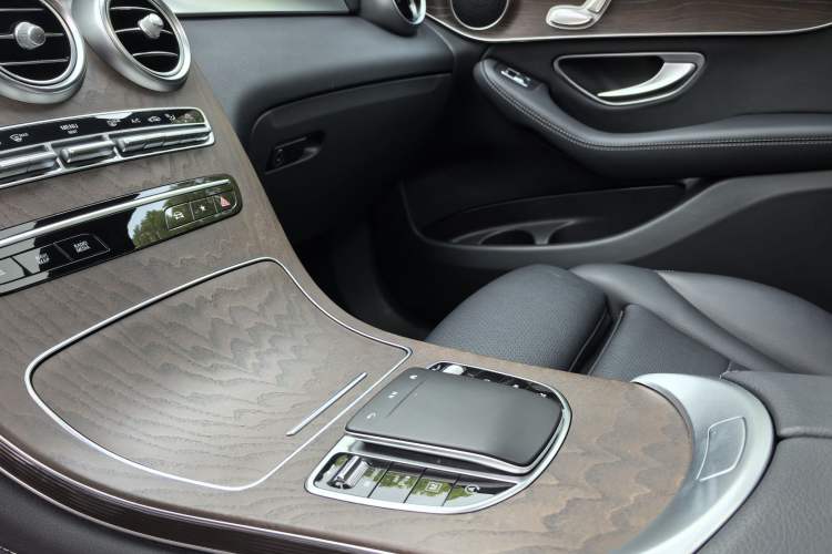 Used Mercedes-Benz GLC 2022 GLC 260 L 4MATIC Luxury Model Interior 3