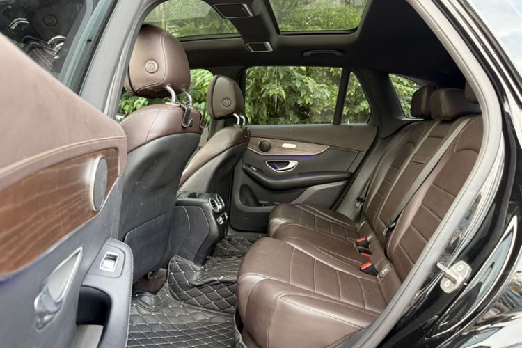 Used Mercedes-Benz GLC 2022 Facelift GLC 260 L 4MATIC Luxury Edition Interior 3