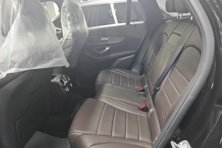 Used Mercedes-Benz GLC 2022 Facelift GLC 260 L 4MATIC Luxury Edition Interior 3