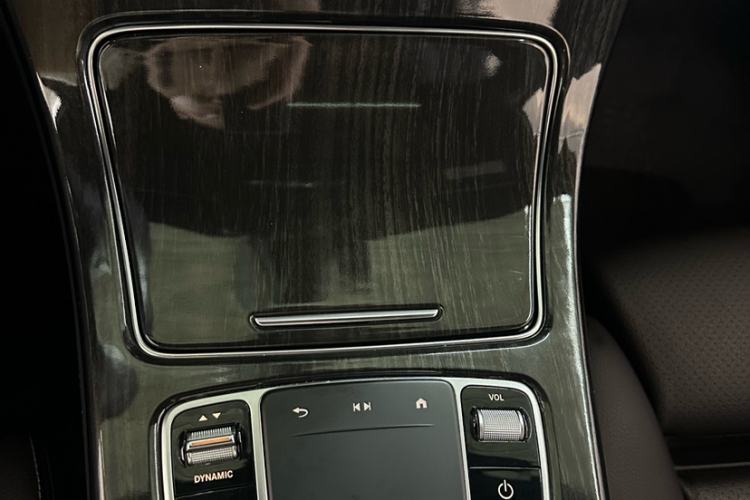 Used Mercedes-Benz GLC 2022 Second Facelift GLC 260 L 4MATIC Dynamic Edition Interior 3