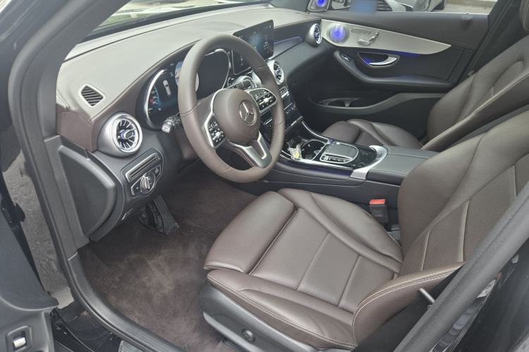Used Mercedes-Benz GLC 2022 Facelifted GLC 260 L 4MATIC Dynamic Edition Interior 3