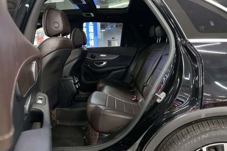 Used Mercedes-Benz GLC 2022 Facelift GLC 260 L 4MATIC Luxury Edition Interior 3