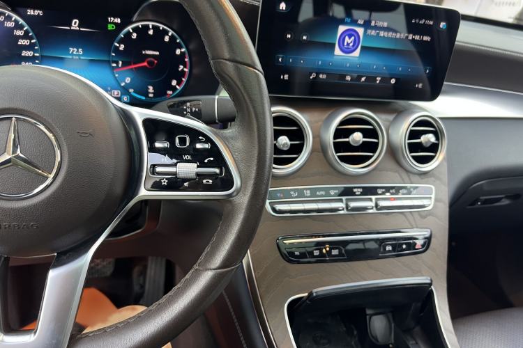 Used Mercedes-Benz GLC 2022 Refreshed GLC 300 L 4MATIC Dynamic Edition Interior 3