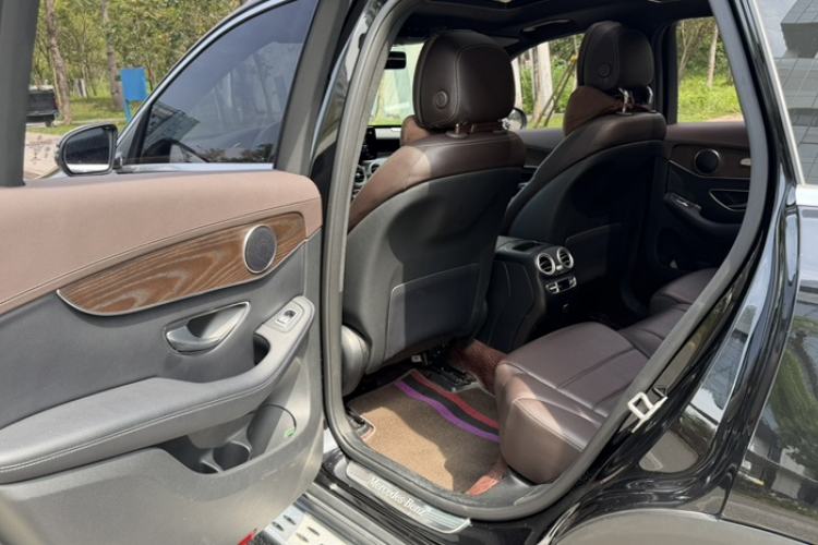 Used Mercedes-Benz GLC 2022 Facelift GLC 300 L 4MATIC Luxury Edition Interior 3