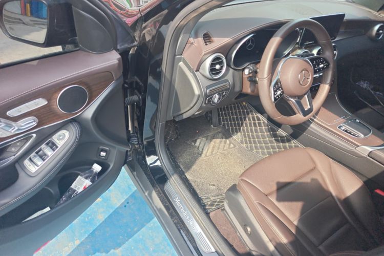 Used Mercedes-Benz GLC 2022 Facelift GLC 260 L 4MATIC Luxury Edition Interior 3