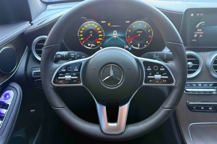 Used Mercedes-Benz GLC 2022 Refreshed GLC 300 L 4MATIC Dynamic Edition Prestige Version Interior 3