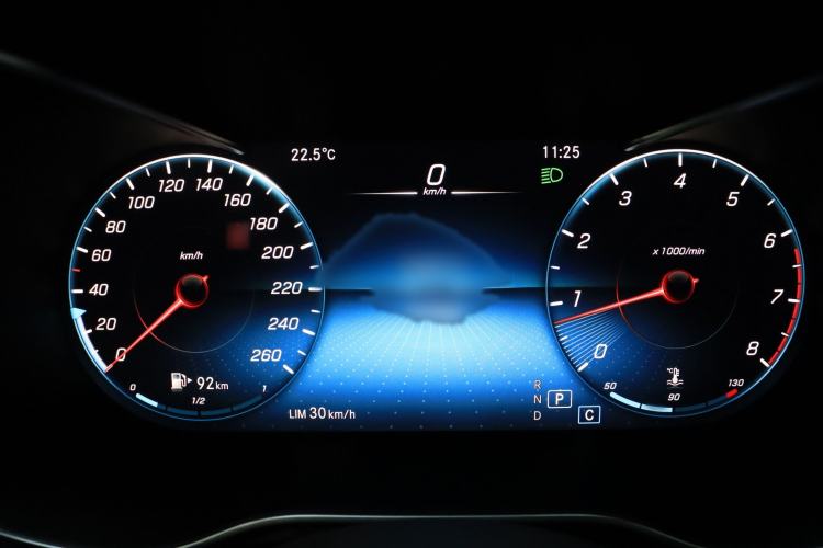 Used Mercedes-Benz GLC 2022 Refreshed GLC 300 L 4MATIC Dynamic Edition Prestige Version Interior 3