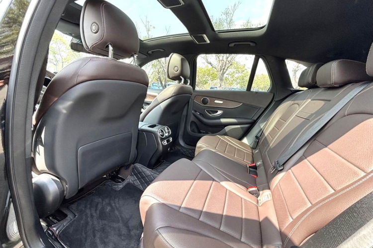 Used Mercedes-Benz GLC 2022 Facelift GLC 260 L 4MATIC Luxury Edition Interior 3