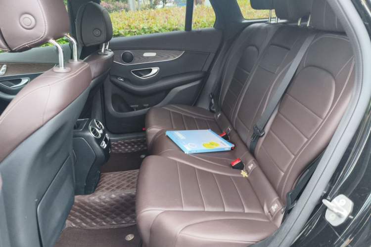 Used Mercedes-Benz GLC 2022 GLC 260 L 4MATIC Luxury Model Interior 4