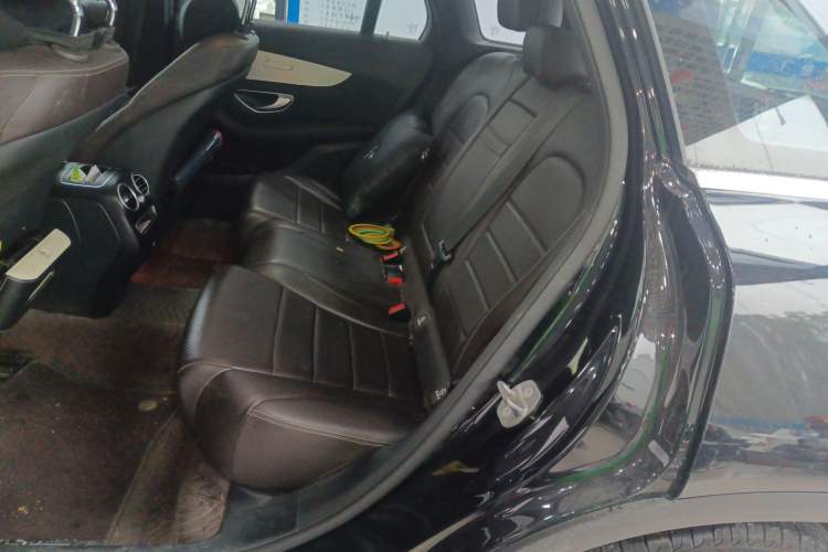 Used Mercedes-Benz GLC 2022 Second Facelift GLC 260 L 4MATIC Dynamic Edition Interior 4