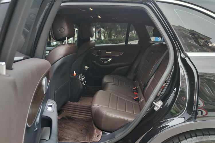 Used Mercedes-Benz GLC 2022 Second Facelift GLC 260 L 4MATIC Luxury Edition Interior 4