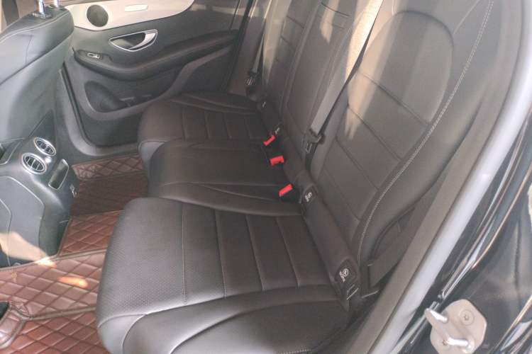 Used Mercedes-Benz GLC 2022 Facelifted GLC 260 L 4MATIC Dynamic Edition Interior 4