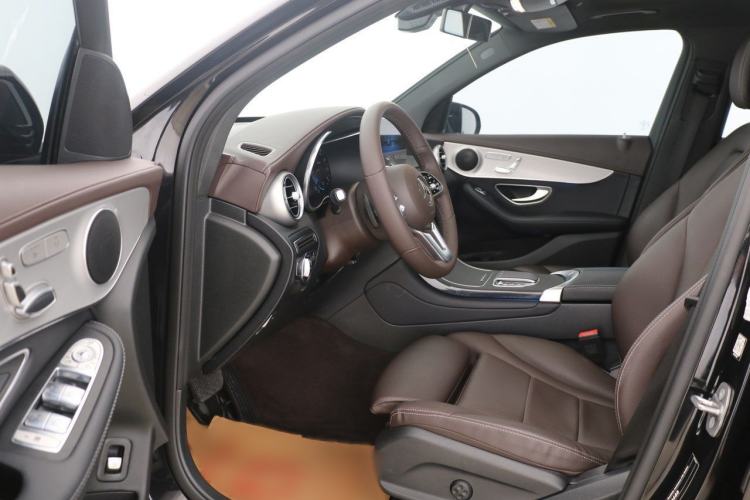 Used Mercedes-Benz GLC 2022 Facelifted GLC 260 L 4MATIC Dynamic Edition Interior 5