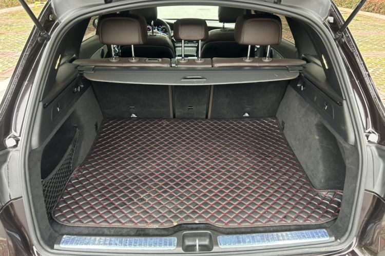 Used Mercedes-Benz GLC 2022 Refreshed GLC 260 L 4MATIC Dynamic Edition Interior 5